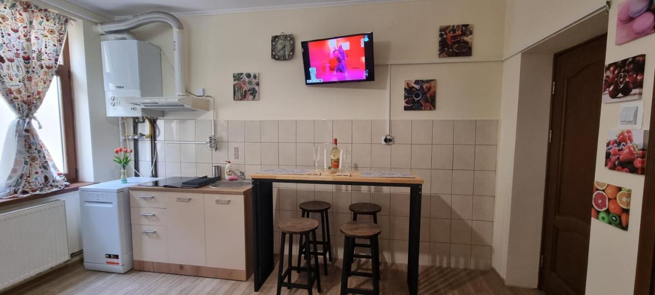Apartment Happy Mood 5 *